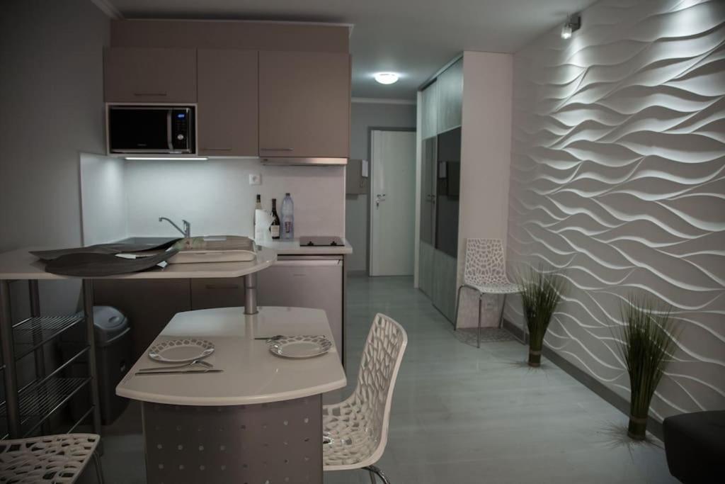 Stylish Studio In Only 50 Meters From Beach ! Nice Exterior foto