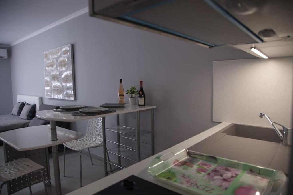 Stylish Studio In Only 50 Meters From Beach ! Nice Exterior foto